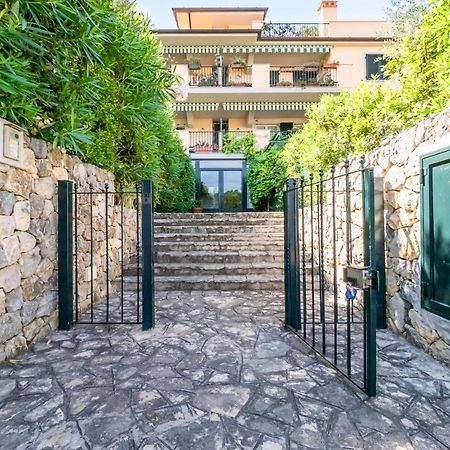 Апартаменти Piana Di Solaro Modern Flat & Swimming Pool Леричі Екстер'єр фото